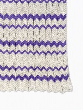 Vintage Handmade Lavender and White ZigZag Pattern Knit Throw Blanket